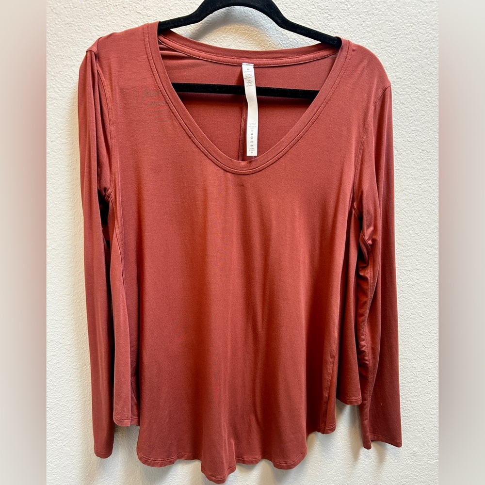 Lululemon Athletica Dark Terracotta Up For Down Time Long Sleeve Top Size 4